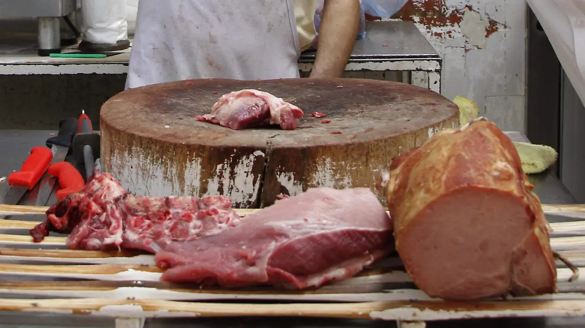 El costo del bistec de res y cerdo mantienen costos estables desde hace varios meses.